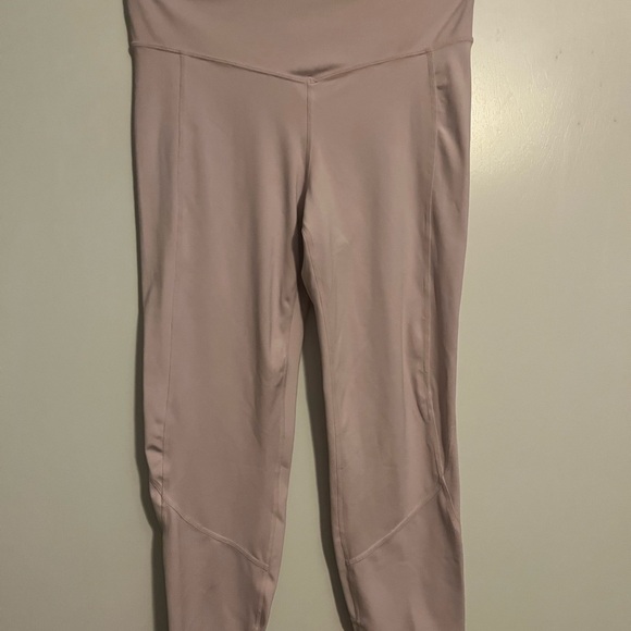GAP Women's Soft Pink Leggings M size. - Picture 8 of 8